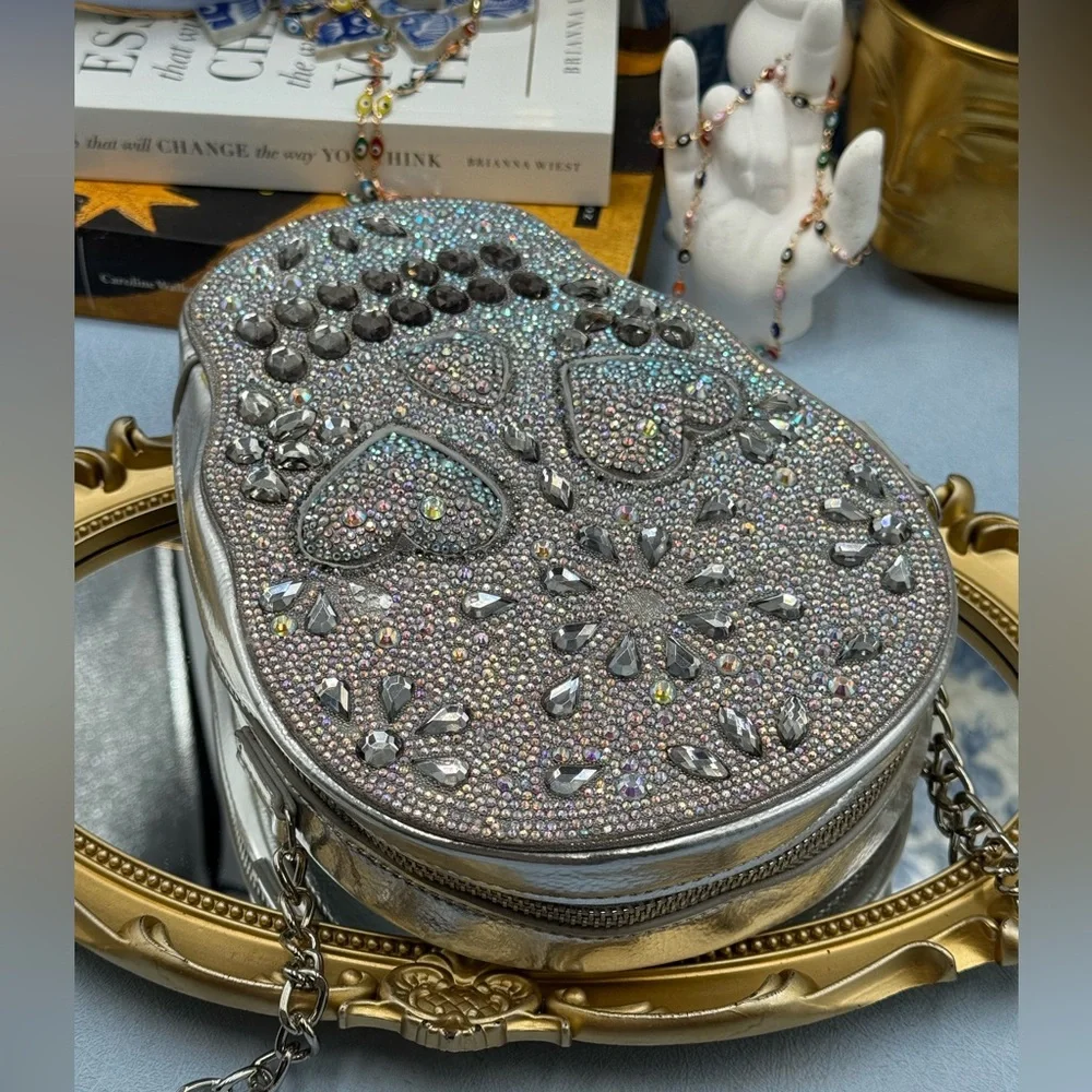 🆕 BETSEY JOHNSON 🧿 NWOT Bone-Jour Sugar Skull Crossbody Bag Silver Irridescent